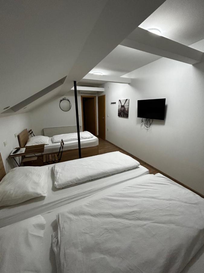 Sobe Zimmer Frei 포제가 외부 사진
