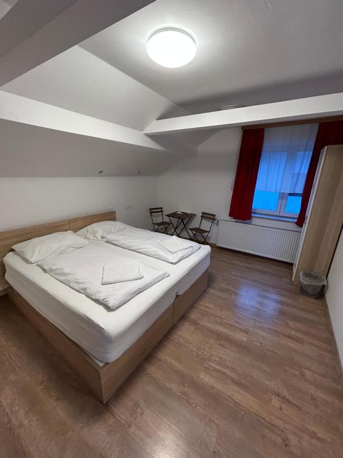 Sobe Zimmer Frei 포제가 외부 사진