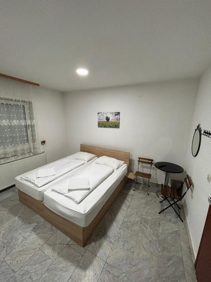Sobe Zimmer Frei 포제가 외부 사진