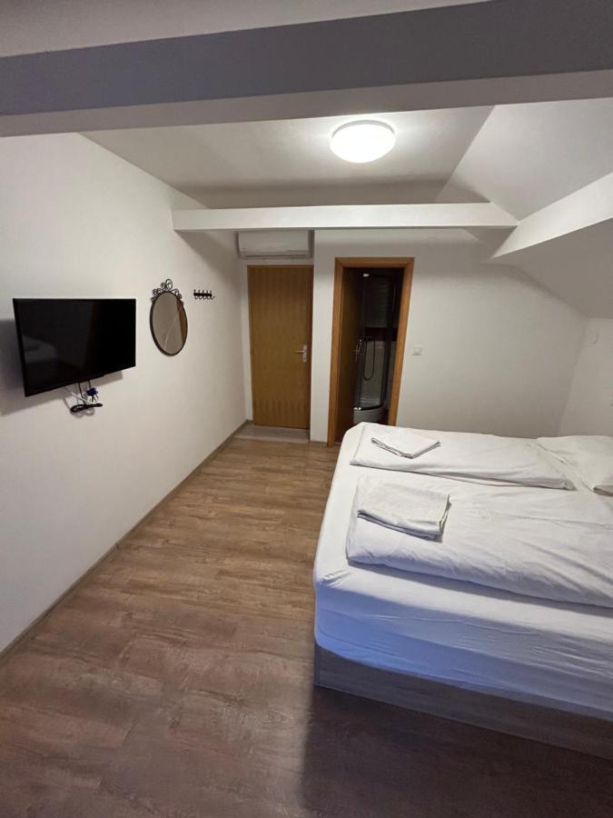 Sobe Zimmer Frei 포제가 외부 사진