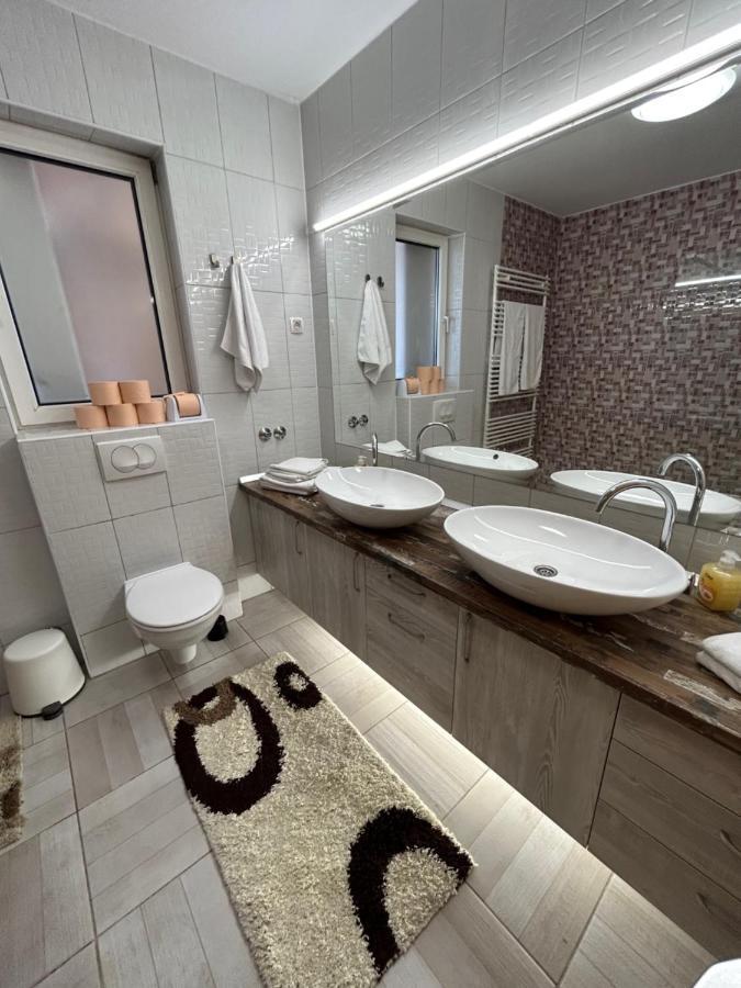 Sobe Zimmer Frei 포제가 외부 사진