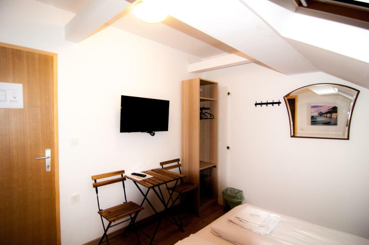 Sobe Zimmer Frei 포제가 외부 사진